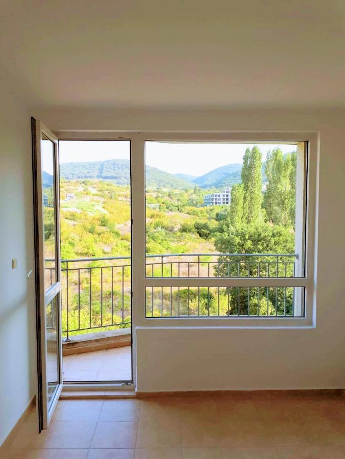 Green Dream 3 Rooms Apartment Butterfly Slantschew brjag Exterior foto
